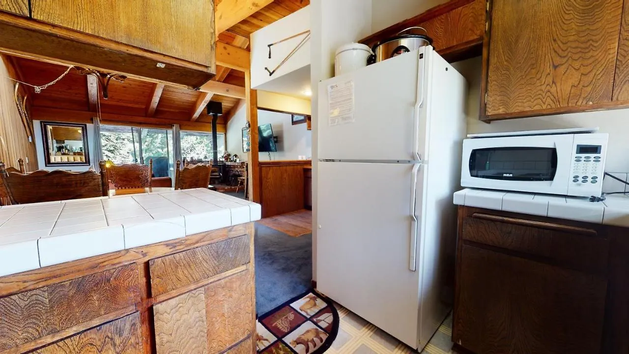 Mammoth Estates Condo - Free Parking & Pet Friendly Mammoth Lakes