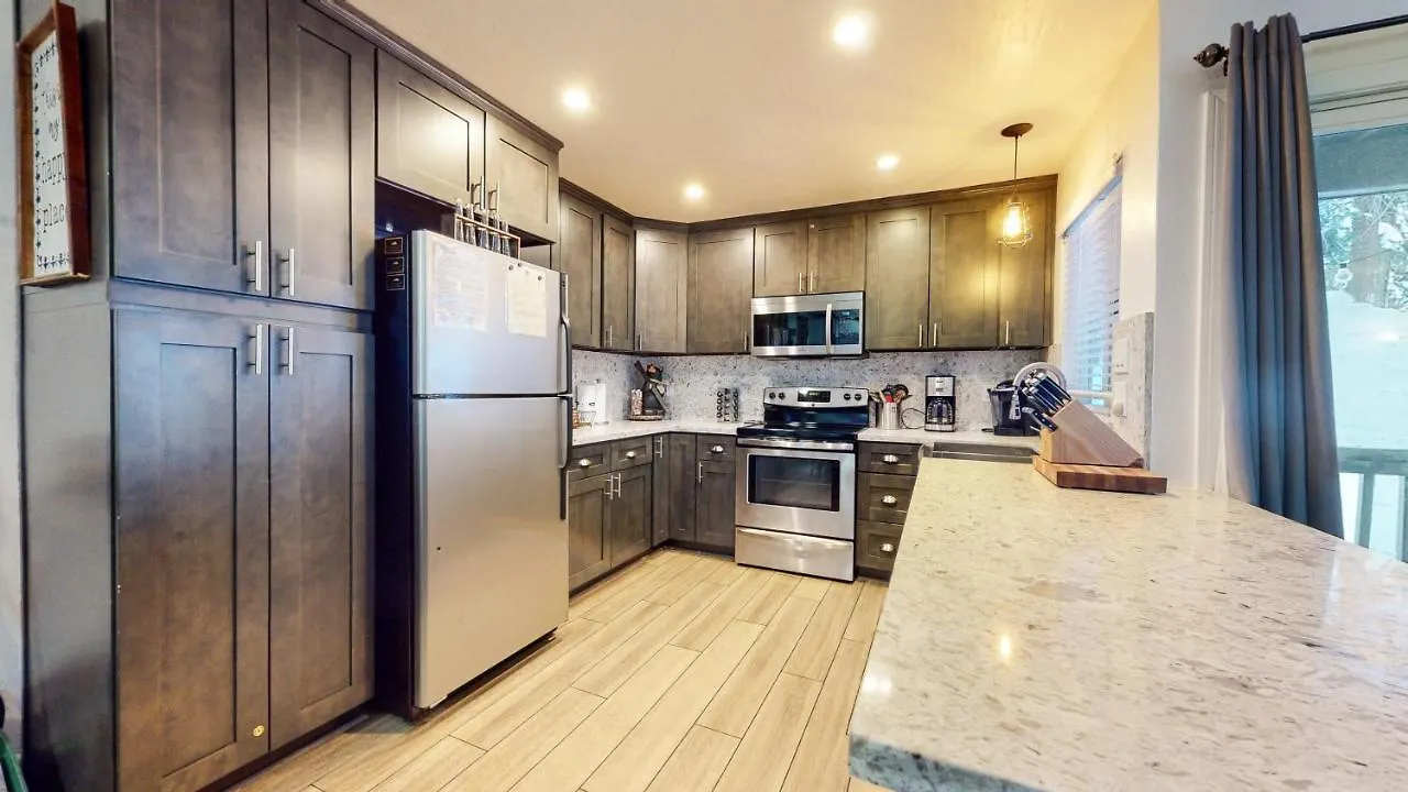 Mammoth Estates Condo - Free Parking & Pet Friendly Mammoth Lakes 0*,