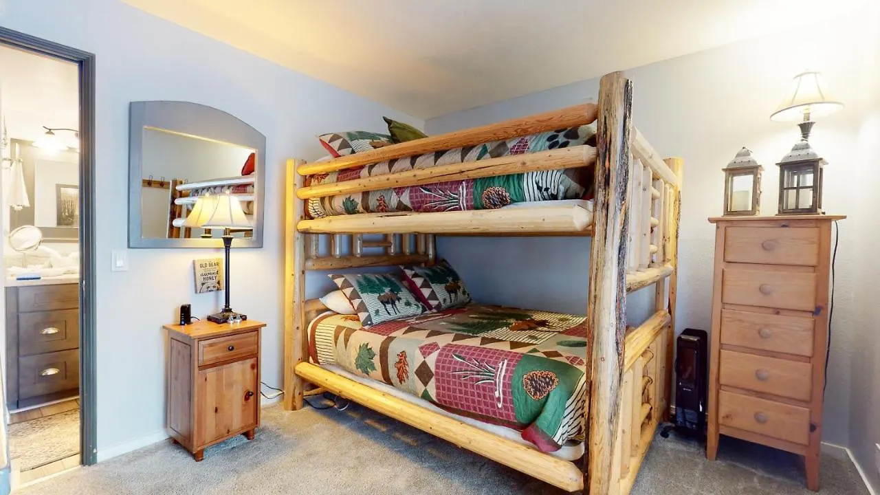 Mammoth Estates Condo - Free Parking & Pet Friendly Mammoth Lakes