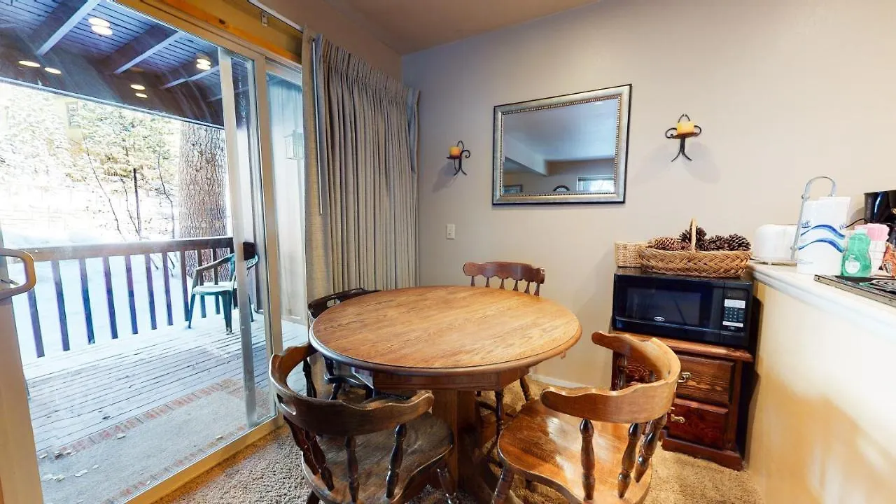 Apartment Mammoth Estates Condo - Free Parking & Pet Friendly Mammoth Lakes