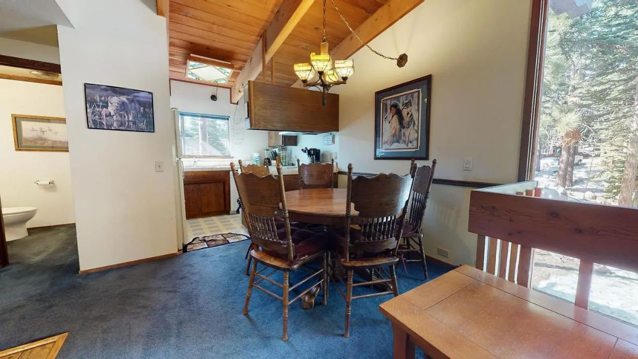 Mammoth Estates Condo - Free Parking & Pet Friendly Mammoth Lakes 0*,