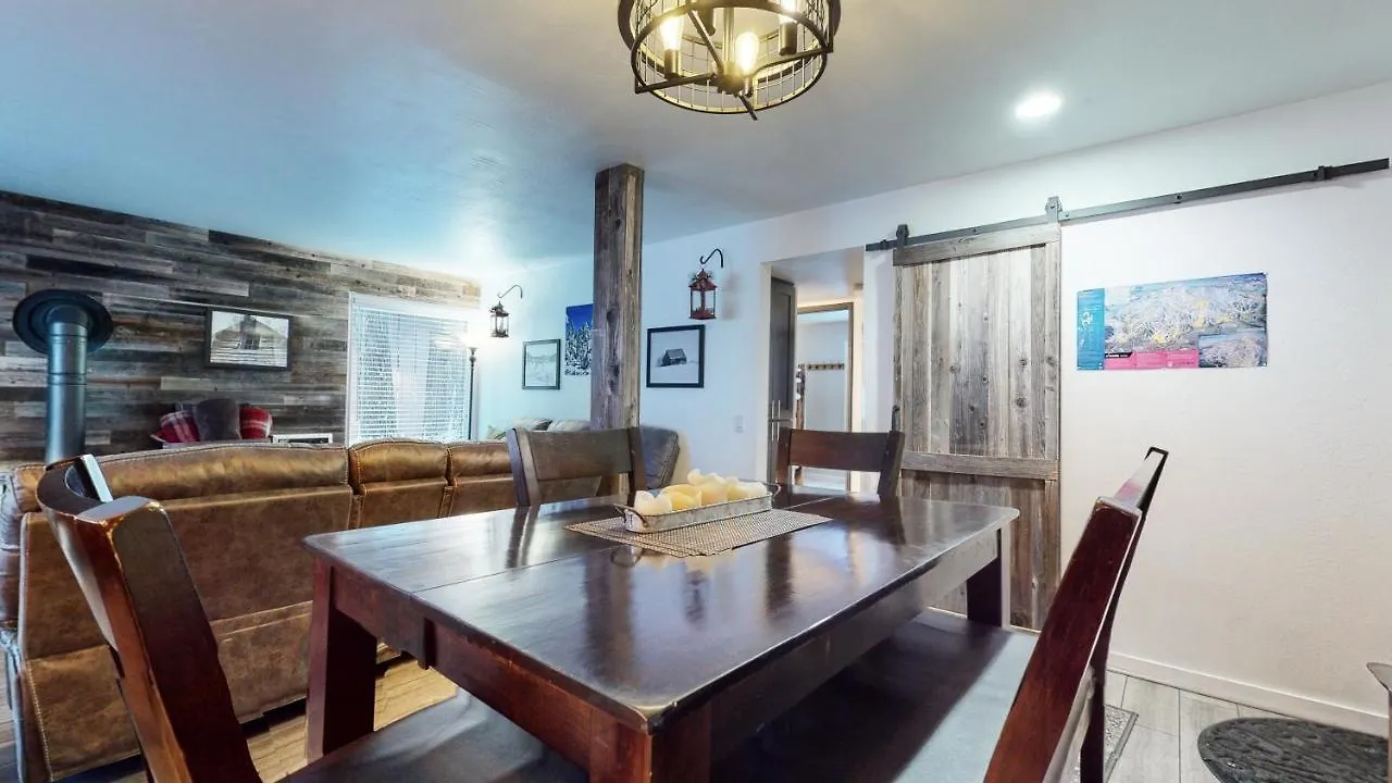 Mammoth Estates Condo - Free Parking & Pet Friendly Mammoth Lakes United States