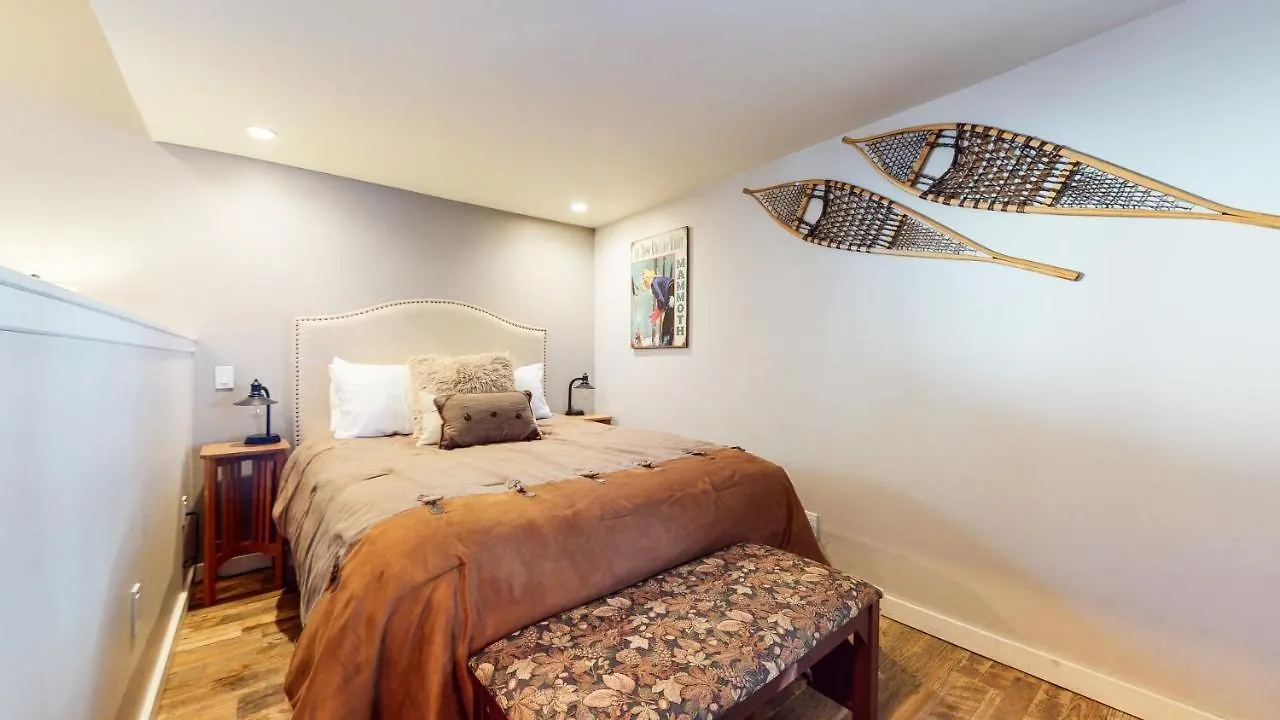 Mammoth Estates Condo - Free Parking & Pet Friendly Mammoth Lakes