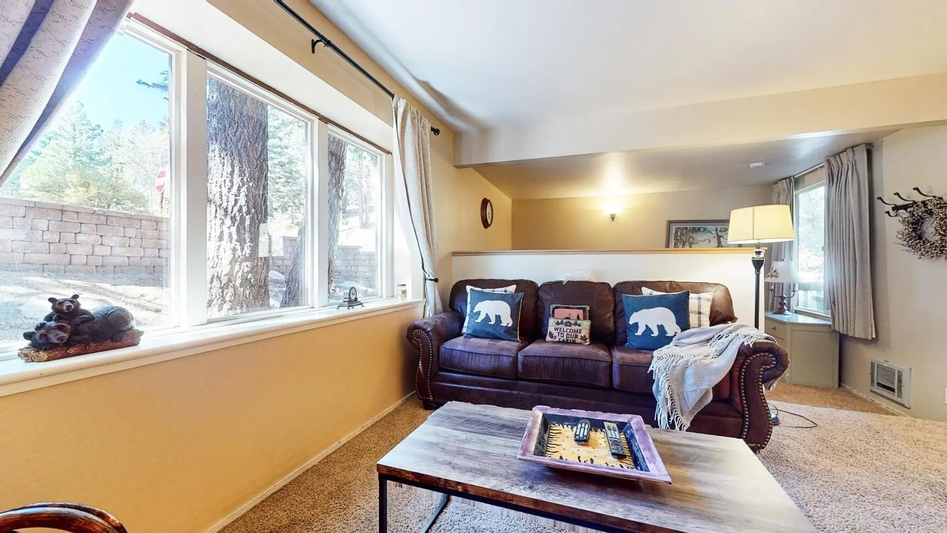 Apartment Mammoth Estates Condo - Free Parking & Pet Friendly Mammoth Lakes United States