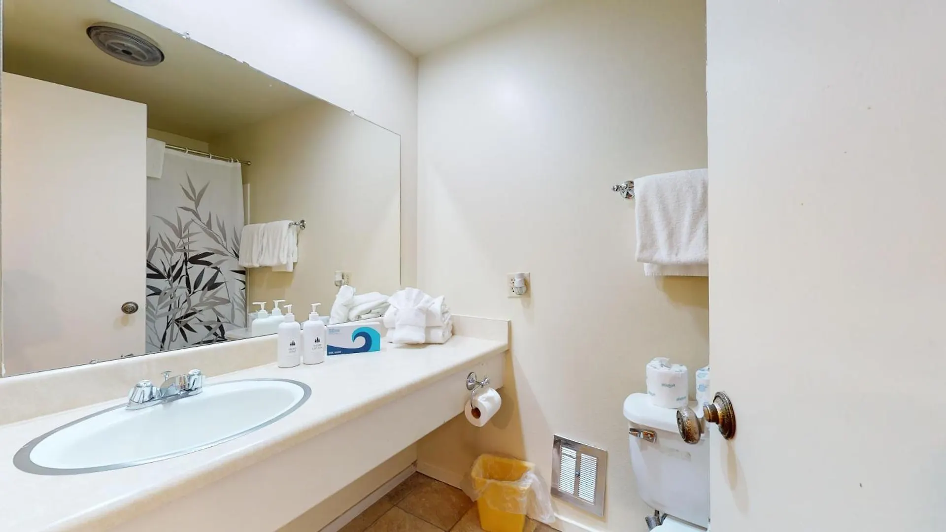 Mammoth Estates Condo - Free Parking & Pet Friendly Mammoth Lakes 0*,  United States